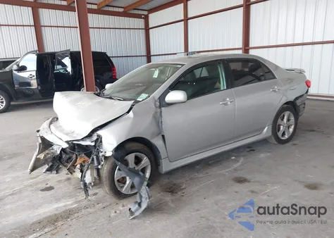 2011 Toyota Corolla S z USA, uszkodzony, nr VIN 2T1BU4EE1BC643149